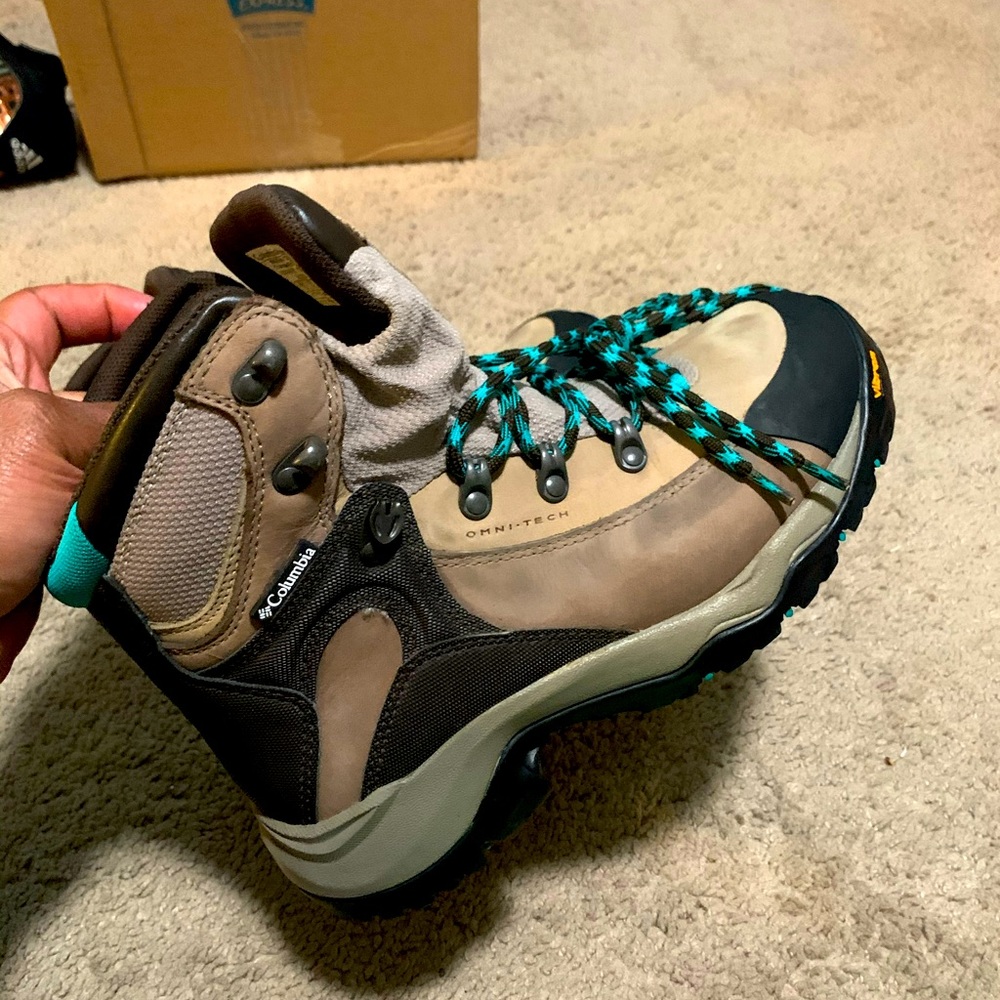 Women’s Columbia Titanium Daska Pass Omni Tech